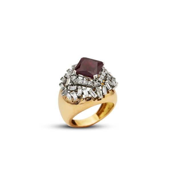 Ladies Gold Ring