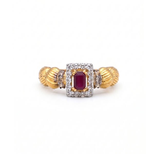 Ladies Gold Ring